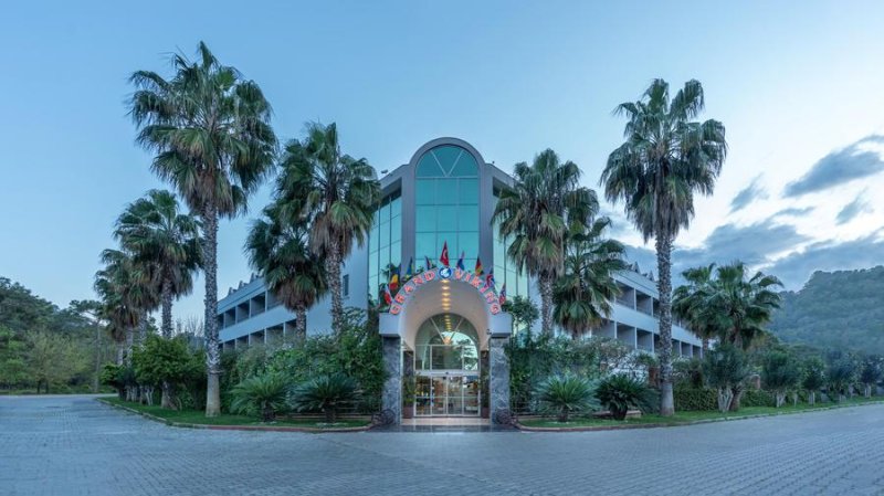 Kemer utazás Grand Viking Hotel