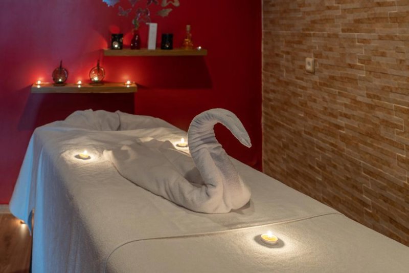 Kemer utazás Grand Viking Hotel