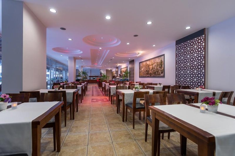 Kemer utazás Grand Viking Hotel