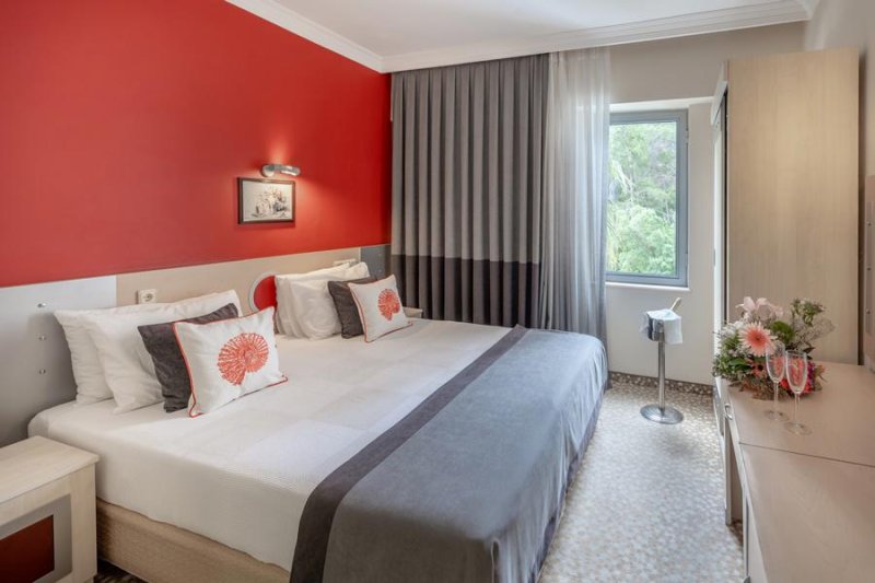 Kemer utazás Grand Viking Hotel