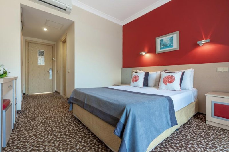 Kemer utazás Grand Viking Hotel