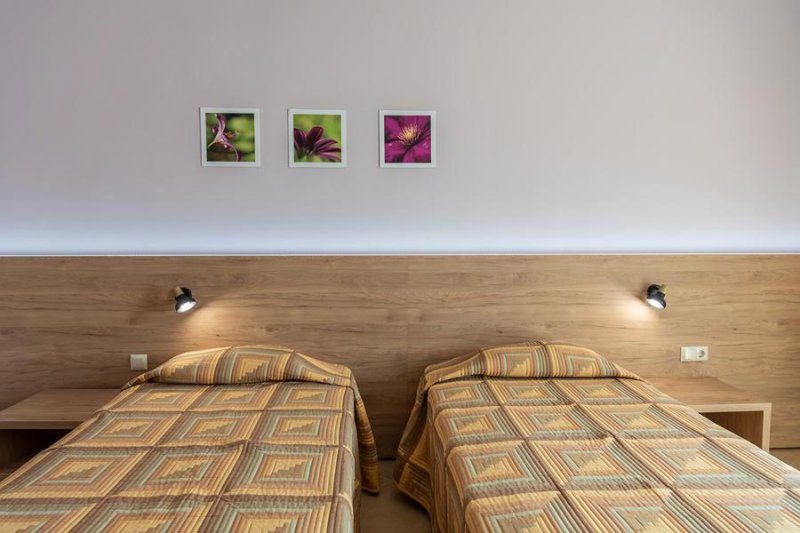 Napospart utazás Ivana Palace 