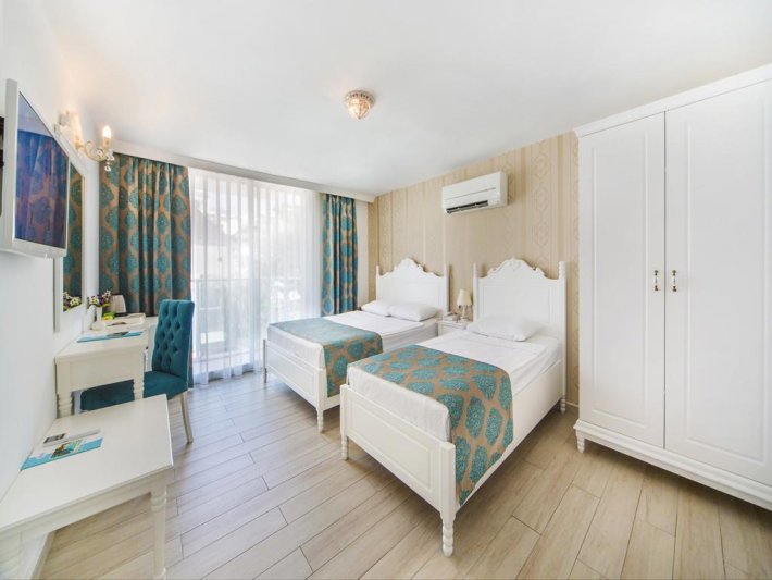 Alanya utazás Kleopatra Atlas