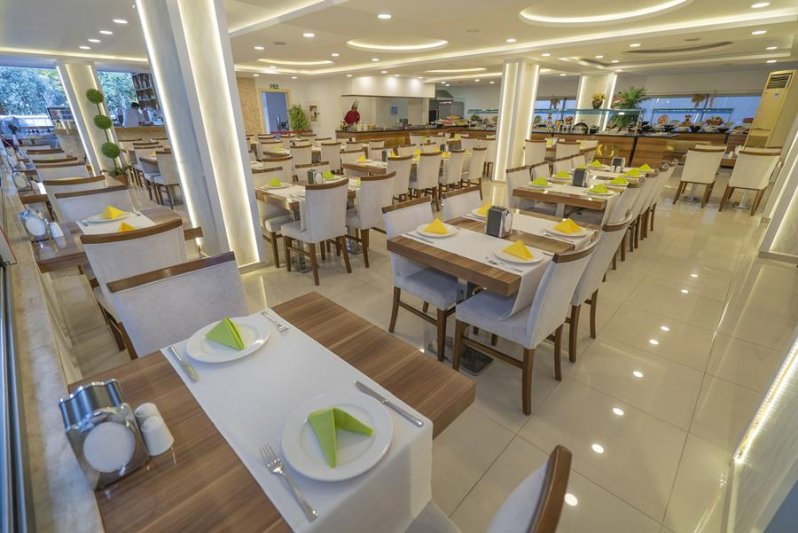 Alanya utazás Kleopatra Life Beach