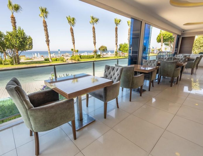 Alanya utazás Kleopatra Life Beach