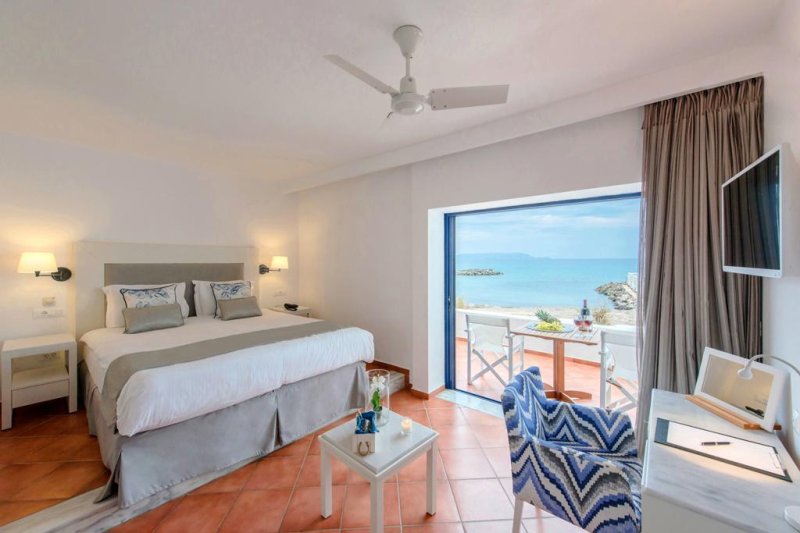 Kréta Kokkini Hani utazás Knossos Beach Bungalows & Suites