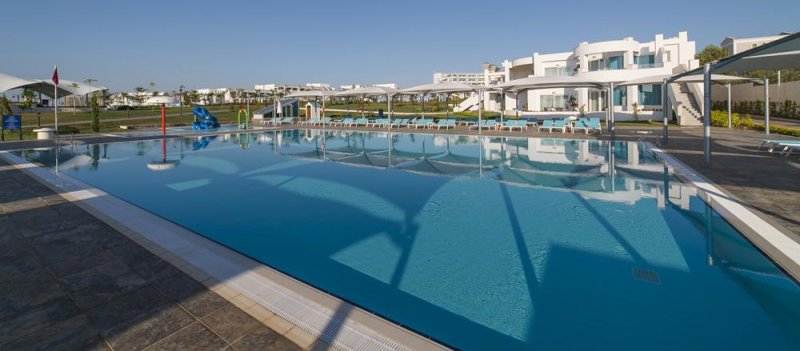 Észak-Ciprus utazás Limak Cyprus Deluxe Hotel