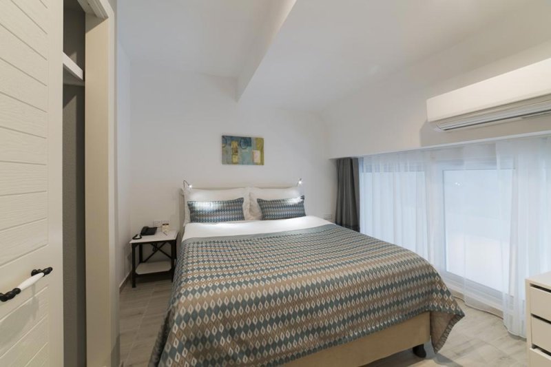 Észak-Ciprus utazás Limak Cyprus Deluxe Hotel