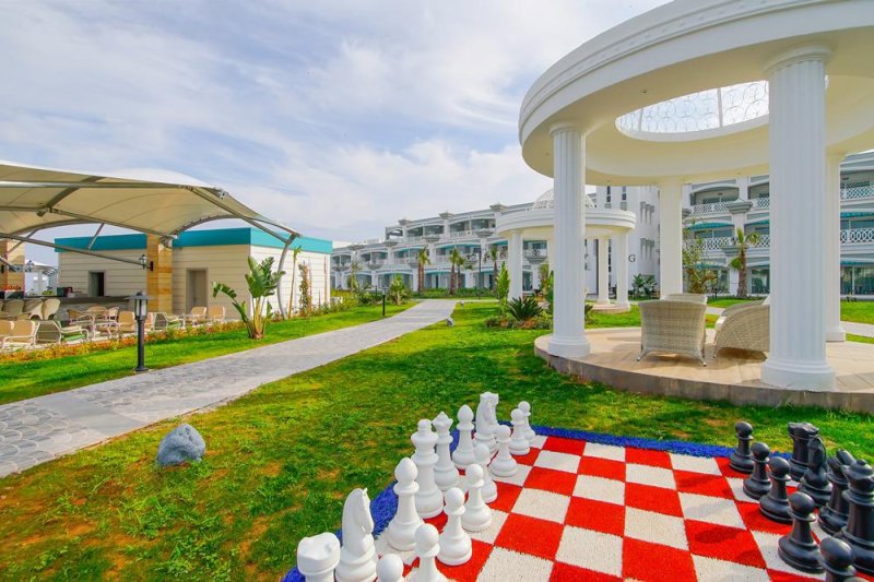 Észak-Ciprus utazás Limak Cyprus Deluxe Hotel