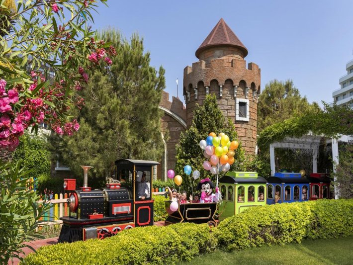 Antalya utazás üdülés Antalya Miracle Resort Hotel