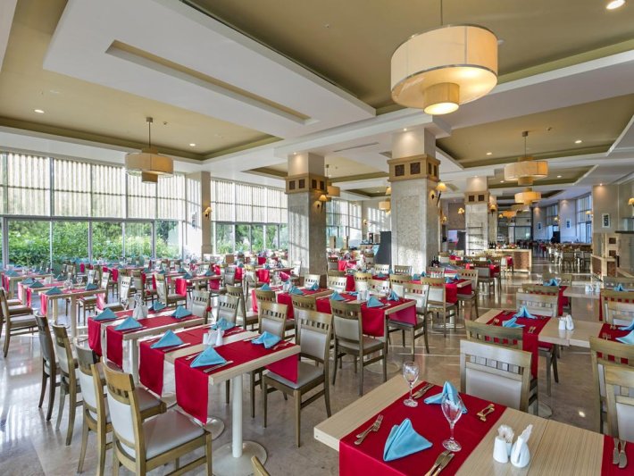 Antalya utazás üdülés Antalya Miracle Resort Hotel