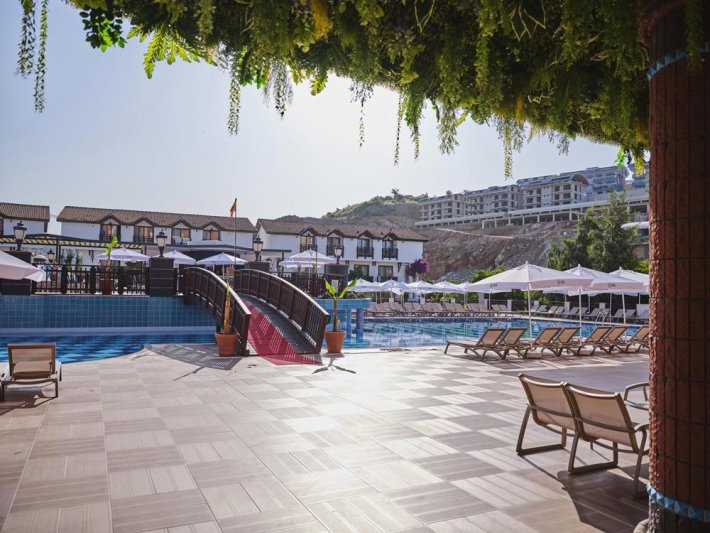 Alanya utazás Nox Inn Club