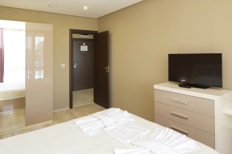 Neszebar utazás Paradiso Aparthotel