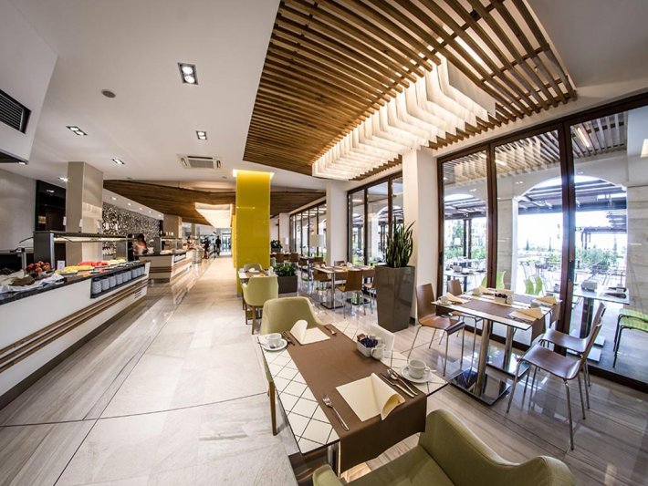 Napospart utazás Premier Fort Beach