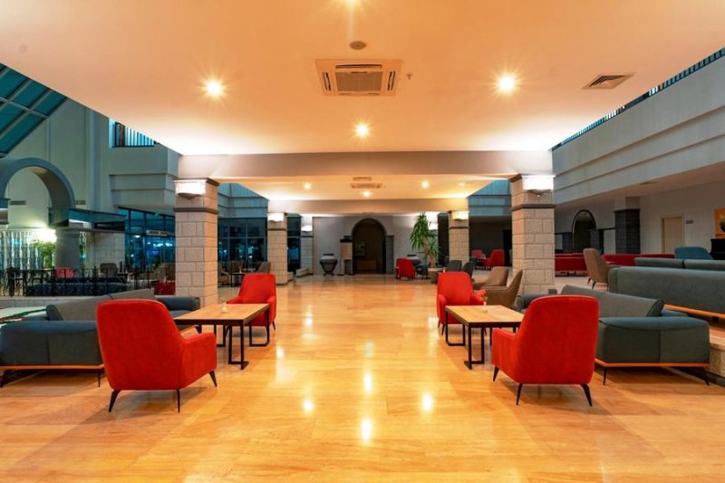 Kemer utazás Queens Park Göynük