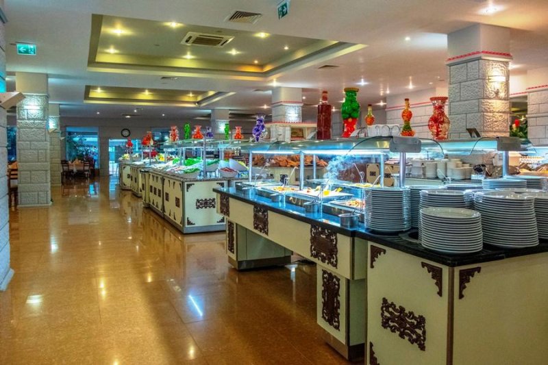 Kemer utazás Queens Park Göynük