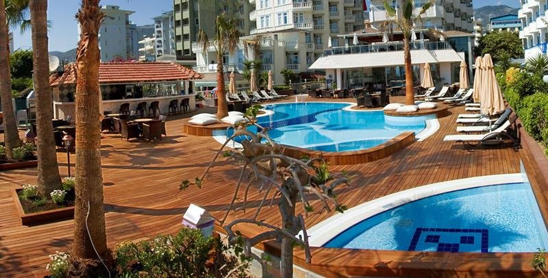 Alanya utazás Savk Hotel