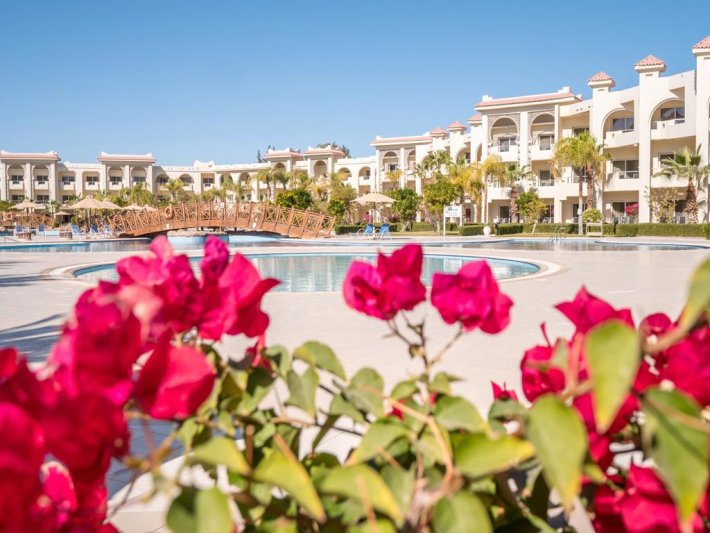 Hurghada utazás Serenity Alma Resort 