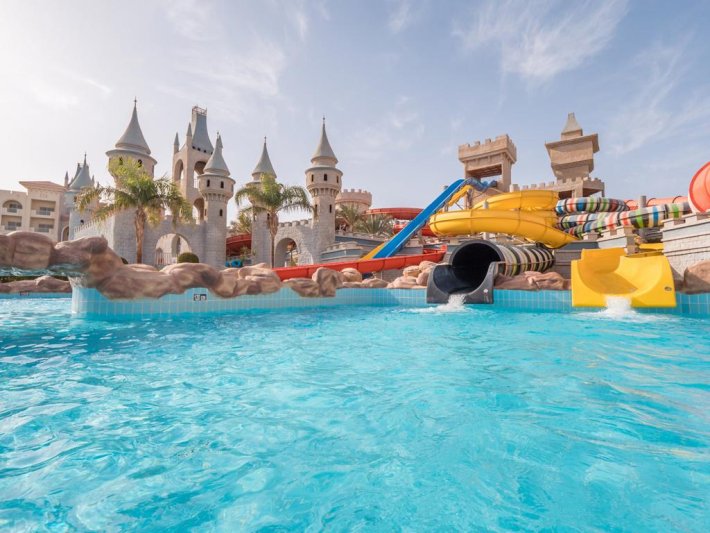 Hurghada utazás Serenity Alma Resort 