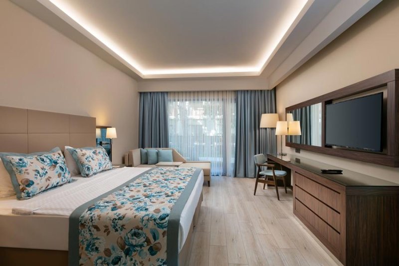 Kemer utazás Otium Life