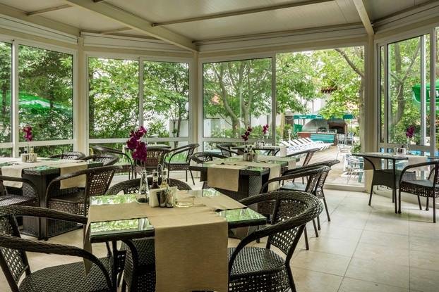 Napospart utazás Slavyanski Hotel