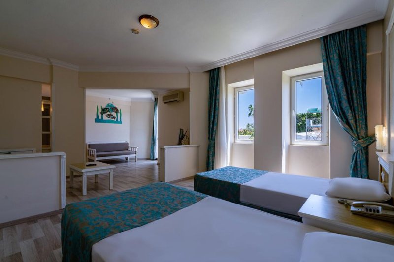 Alanya utazás The Garden Beach Hotel