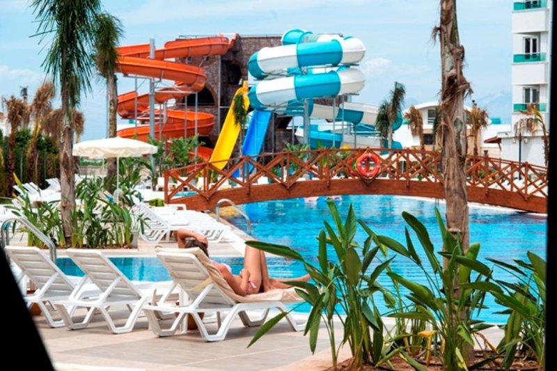 Antalya utazás Lara Family Club