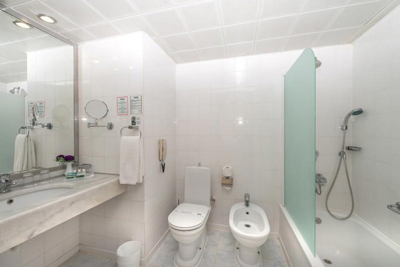 Antalya utazás Adonis Hotel