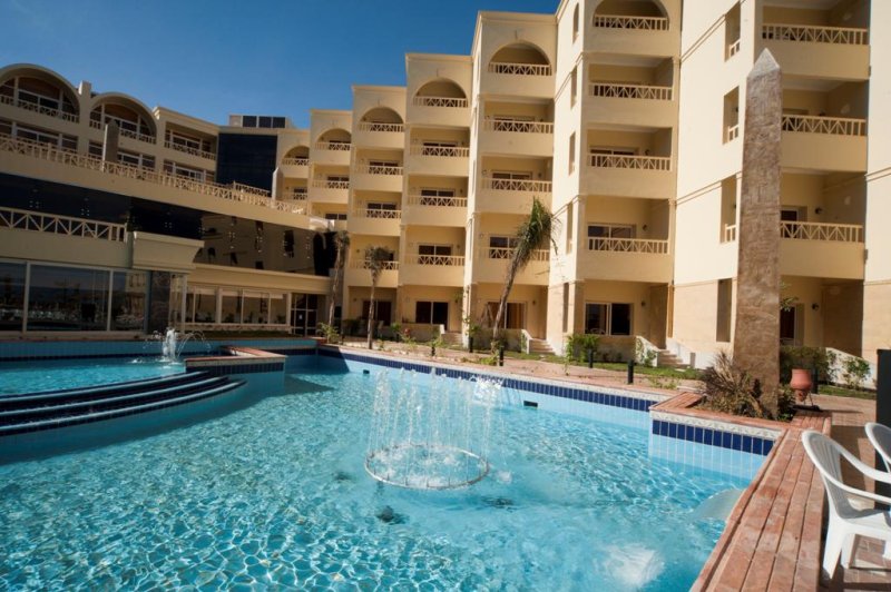 Hurghada utazás Amc Royal Hotel & Spa