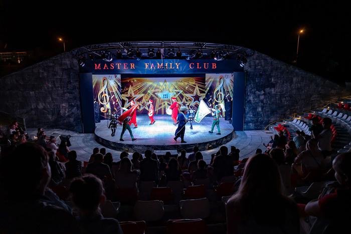 Side utazás Master Family Club Hotel