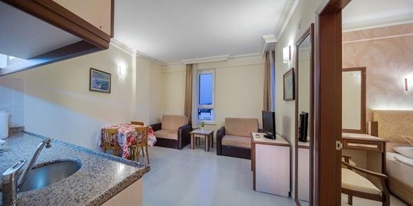 Alanya utazás May Flower Hotel