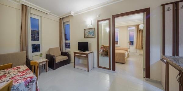 Alanya utazás May Flower Hotel