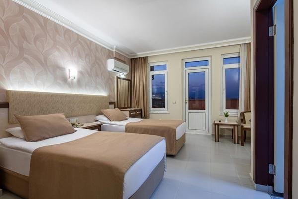 Alanya utazás May Flower Hotel