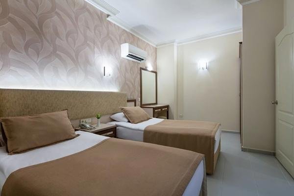 Alanya utazás May Flower Hotel