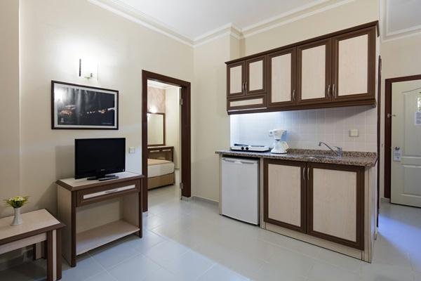 Alanya utazás May Flower Hotel