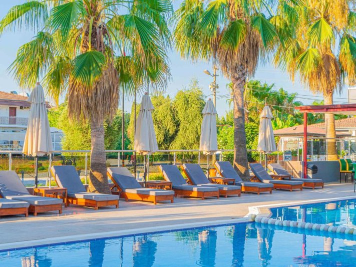 Side utazás Sayanora Hotel