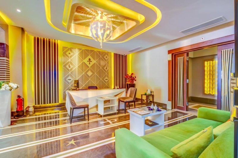 Hurghada utazás Amc Royal Hotel & Spa