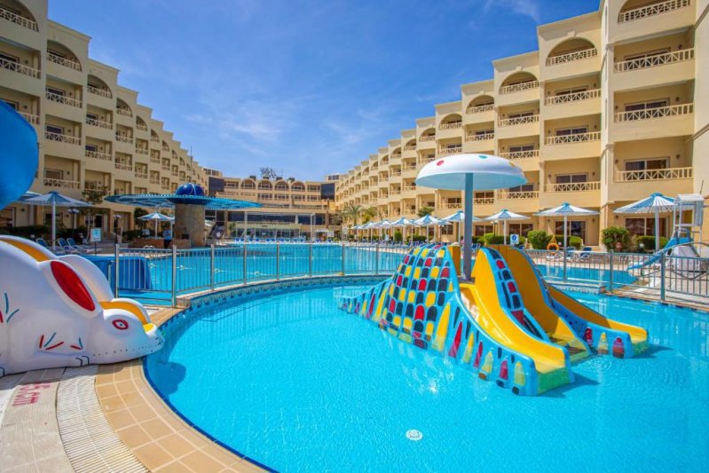 Hurghada utazás Amc Royal Hotel & Spa