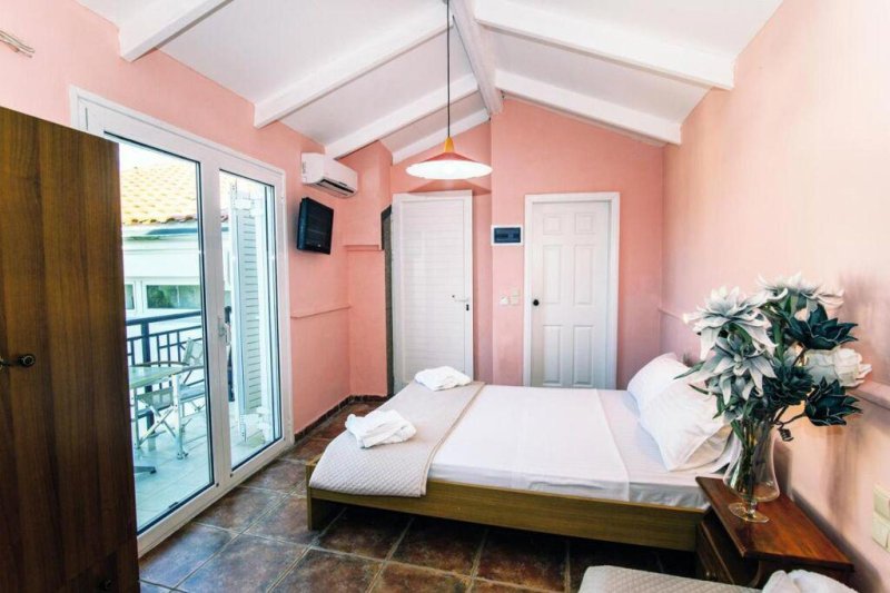 Zakynthos Laganas utazás Aura Hotel