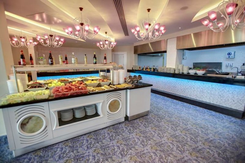 Alanya utazás Azura Deluxe Resort & Spa