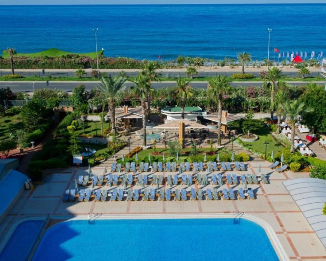 Alanya utazás Beach Club Doganay
