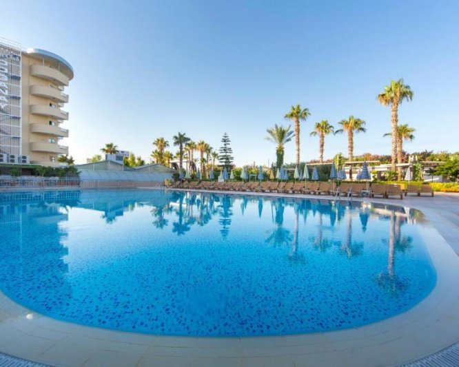 Alanya utazás Beach Club Doganay