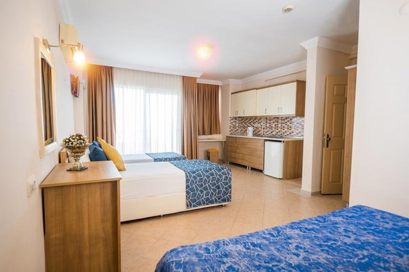 Side utazás Catty Cats Garden Hotel