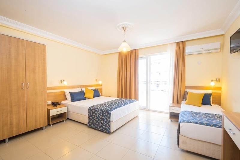 Side utazás Catty Cats Garden Hotel