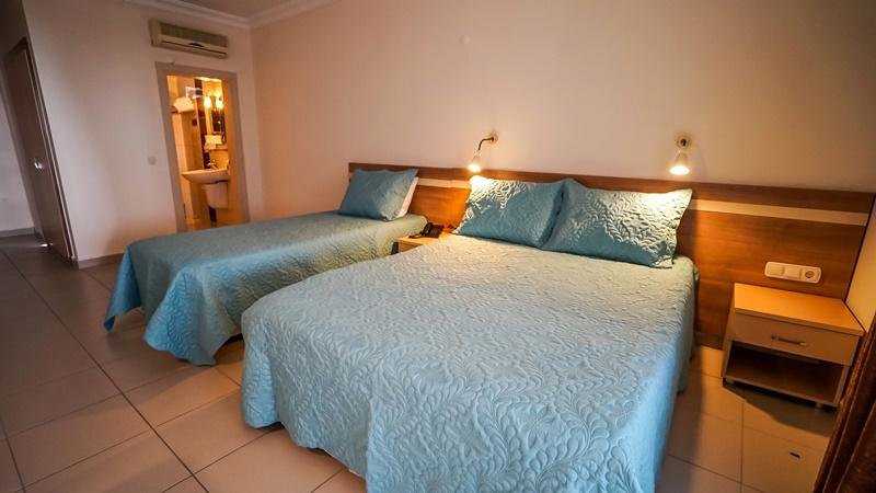 Side utazás Catty Cats Garden Hotel