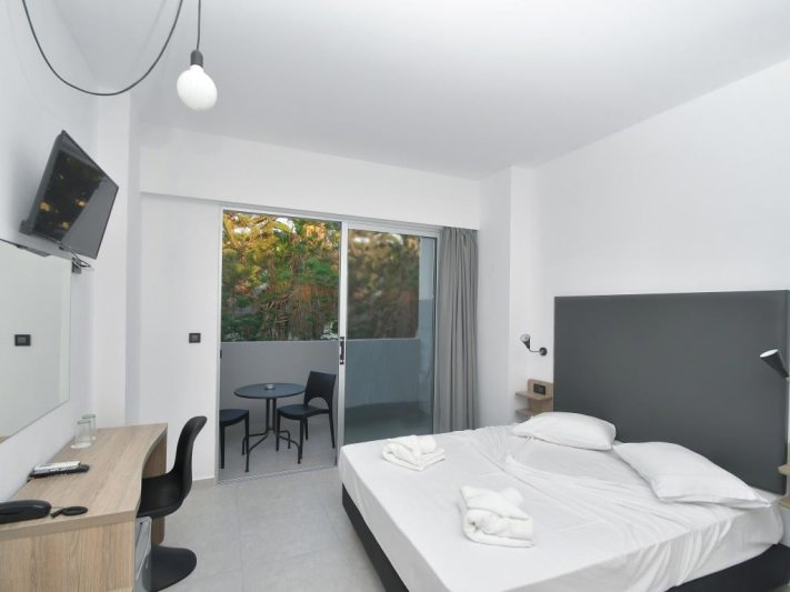 Rodosz Faliraki utazás Evita Bay Hotel