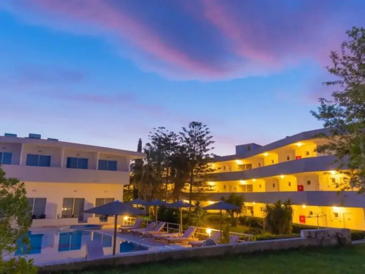 Rodosz Faliraki utazás Evita Bay Hotel