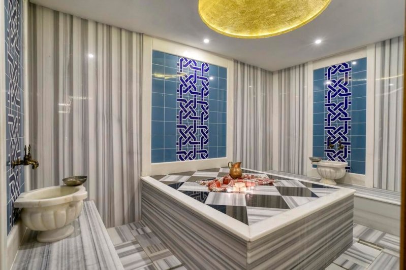 Antalya utazás Grand Park Lara