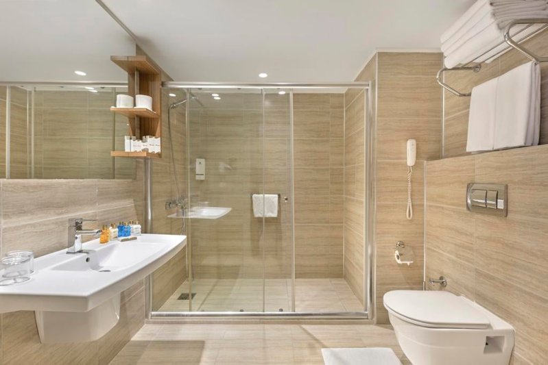 Antalya utazás Grand Park Lara