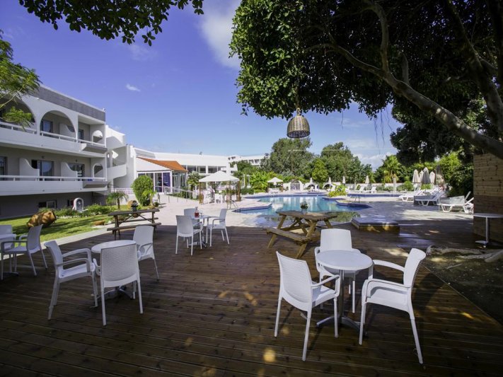 Rodosz Theologos utazás Happy Days